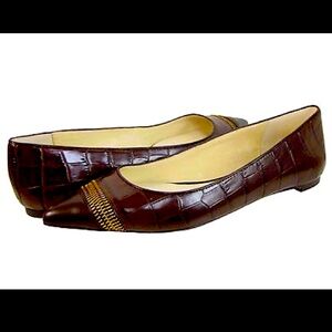 Elegant Brown Crocodile Pattern Flats